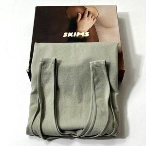 SKIMS Light Essential Scoop Neck‎ Bodysuit Talc 3X